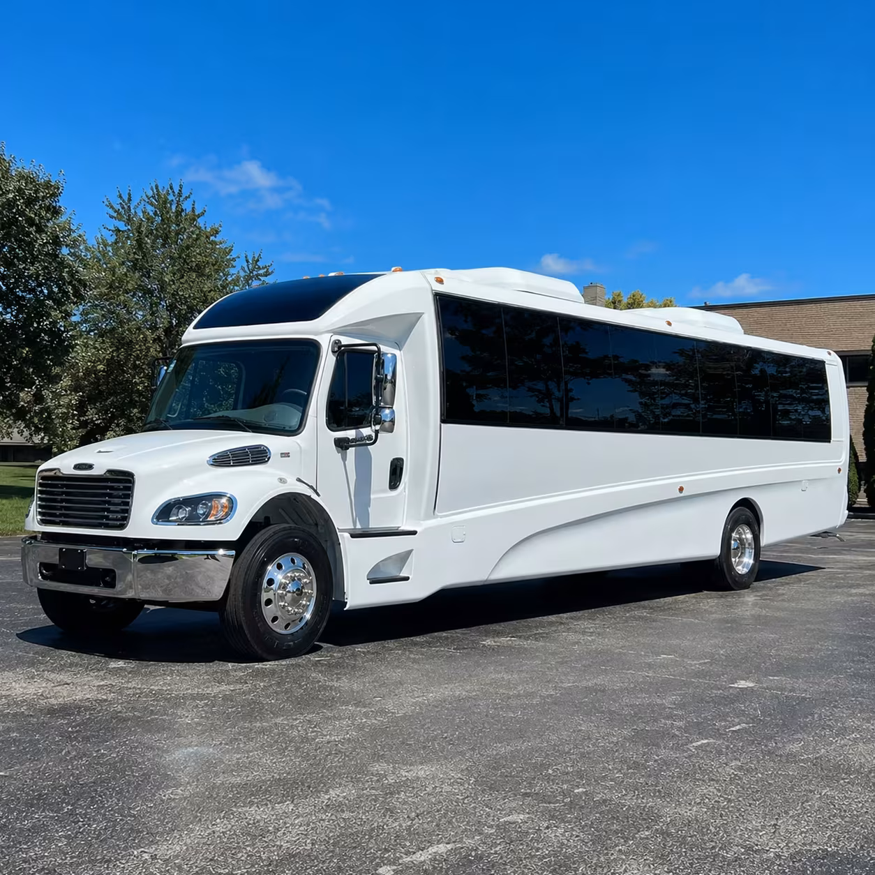 roanoke 18 passenger minibus rental