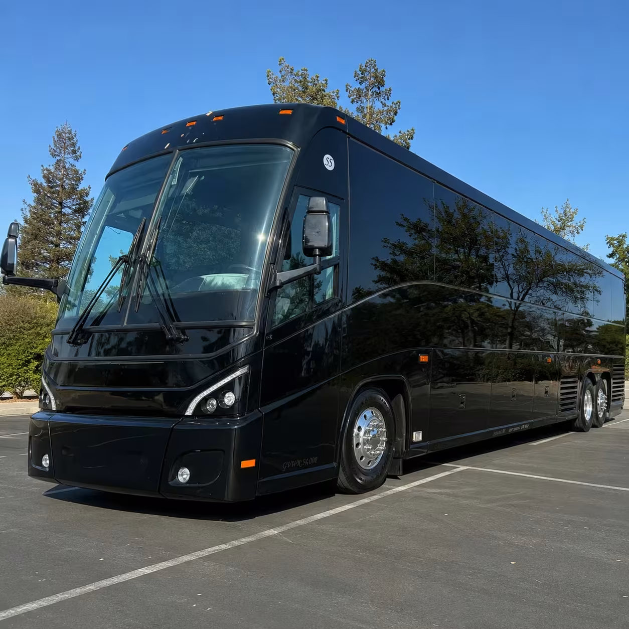 roanoke charter bus rentals for concerts at berglund center