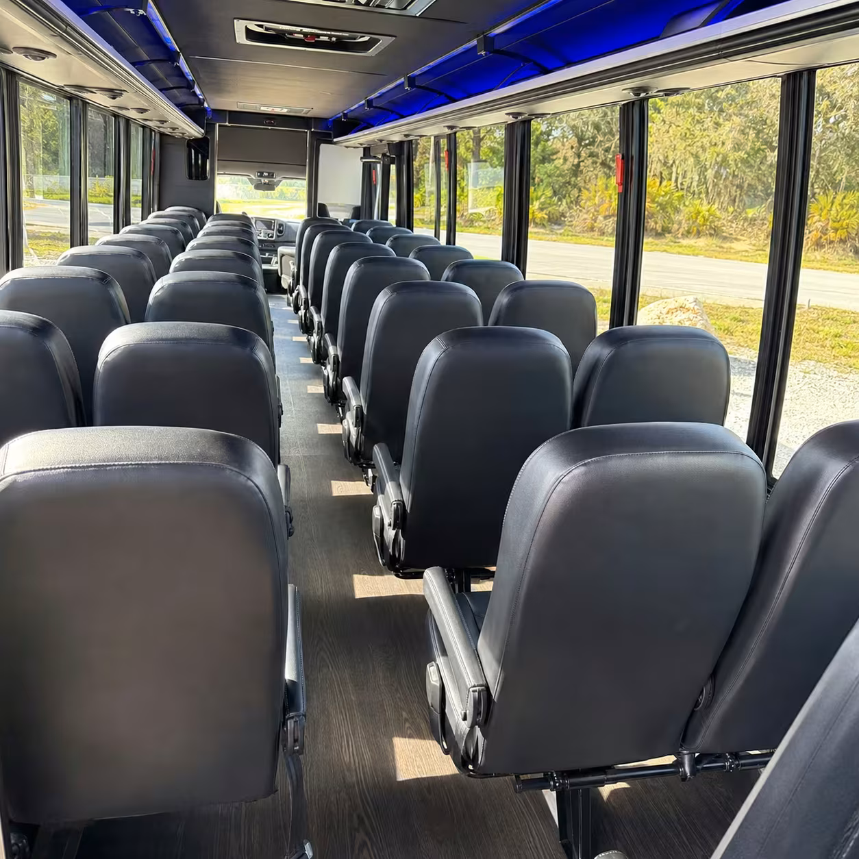 roanoke minibus rentals for rail yard dawgs and hokies games